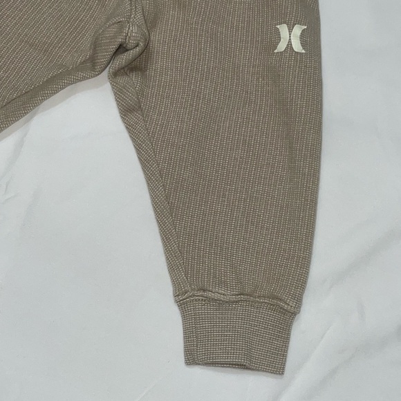 Hurley Kids Tan Waffle Knit Sweatshirt & Joggers Set. - Picture 5 of 14